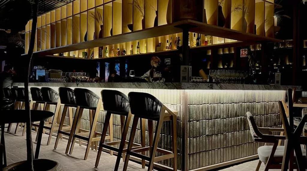 Cocktail Bars