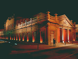 Essential City Landmarks Tour